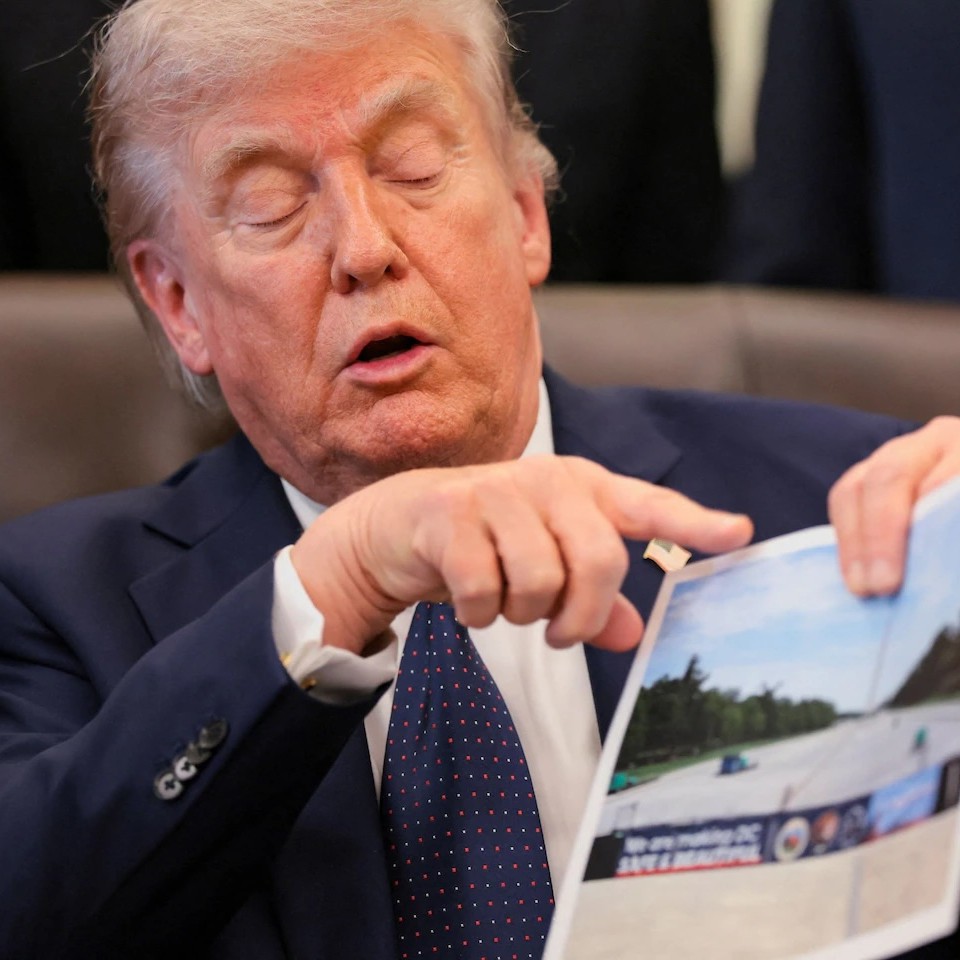 FactPost tweet media