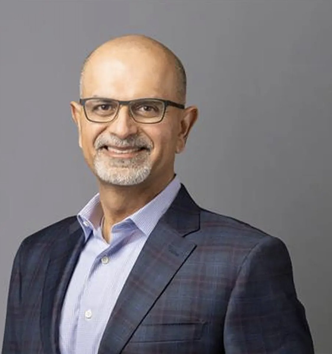 SawyerMerritt's tweet photo. Former Tesla CFO Deepak Ahuja has joined EV battery recycler Redwood Materials as new its CFO.

Deepak was Tesla CFO from 2008 to 2015 (first stint) and March 2017 to early 2019 (second stint). Redwood Materials was founded by current Tesla board member and former CTO JB Straubel.

“Knowing JB for the last 18 years, I have huge respect for him as a leader, an engineer and as a thinker. And knowing so many of the leadership team who are from Tesla makes it easier for me to step in with a sense of credibility and build the business,” Deepak said. “There are different business models, different areas of growth and capital allocation, that it’s still going to be a learning experience for me.”

Redwood has more recently also been working on battery energy storage: