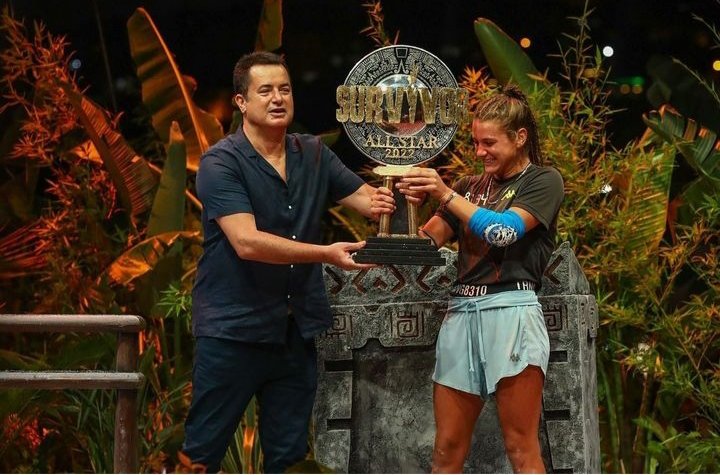 #survivorGR Ρε μη μιλατε για ποσοστα  Να εδω το κοριτσι το σηκωσε με 42%  κ σε ολλ σταρ μαλιστα😉👇👇👇👇👇👇👇👇👇👇