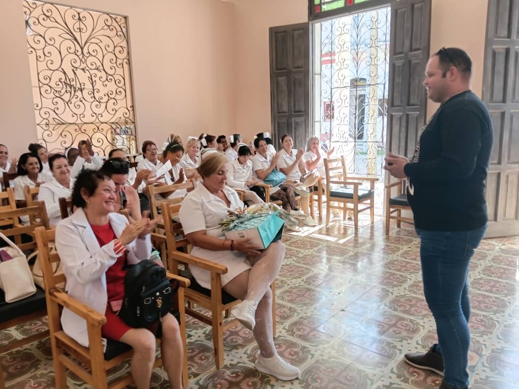 DGSCaibarien's tweet photo. 🇨🇺🩸Desarrollan acto por el Día Internacional de la Enfermería en Caibarién.

#VillaClaraConTodos #juntosporcaibarién #VillaClaraPorLaVida #Caibarién https://t.co/i2bIGWa6oI