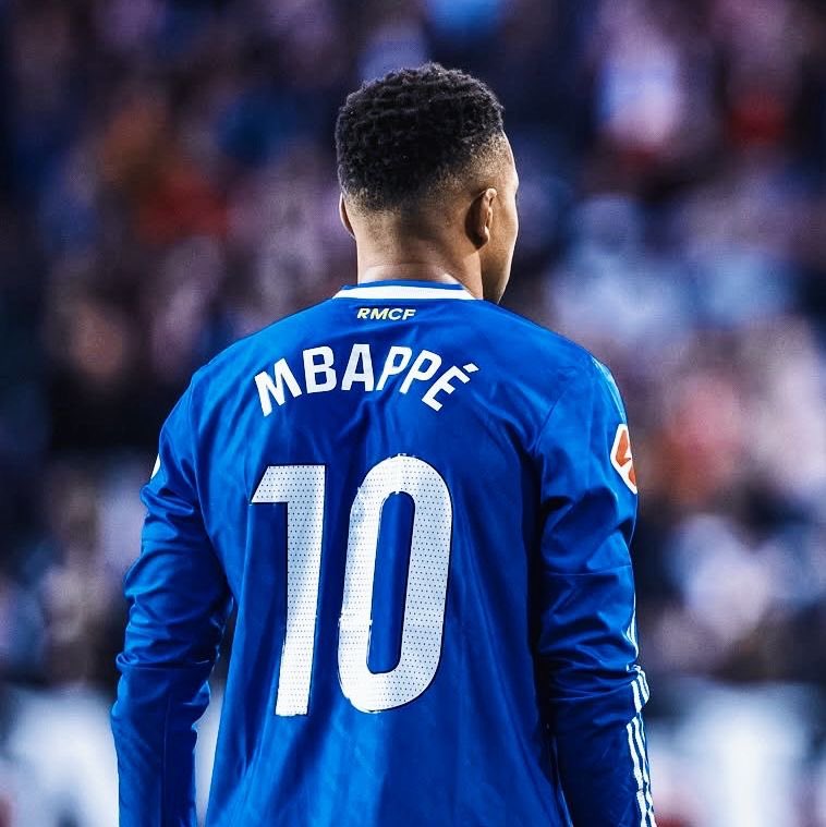 Une source du Real Madrid affirme que le club pense que Kylian Mbappé souhaite éviter de rejouer au Bernabéu cette saison, après y avoir été hué à plusieurs reprises.

[<a href="/MarioCortegana/">Mario Cortegana</a>]
