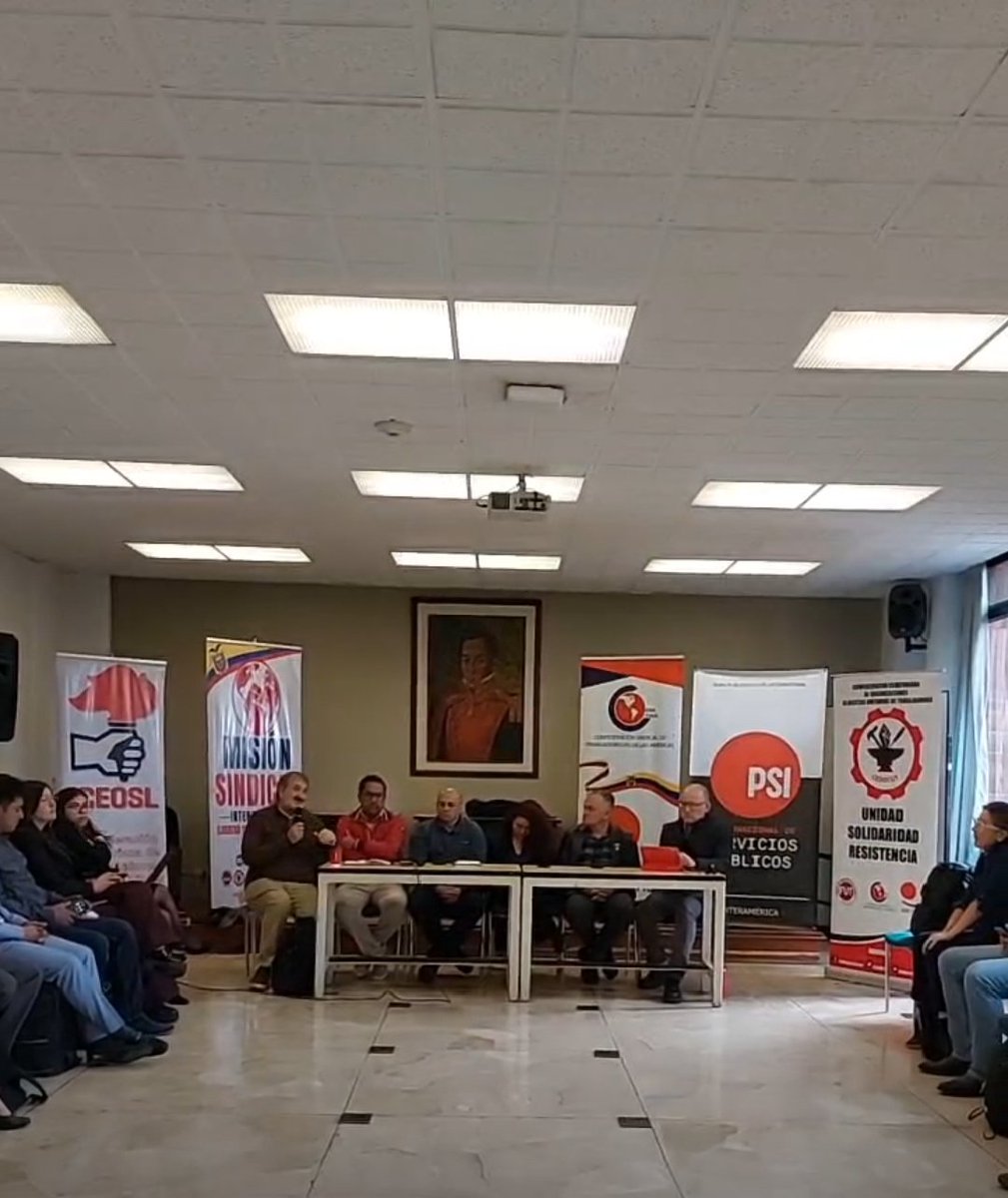 radiocarru's tweet photo. #UIO Universidad Simón Bolivar inicia el encuentro Internacional en defensa de la libertad sindical, negociación colectiva y los derechos de los trabajadores y representantes sindicales dialogan #FUT para  evidenciar las violaciones a la libertad sindical por parte de gobierno https://t.co/wpxMDNcHmr