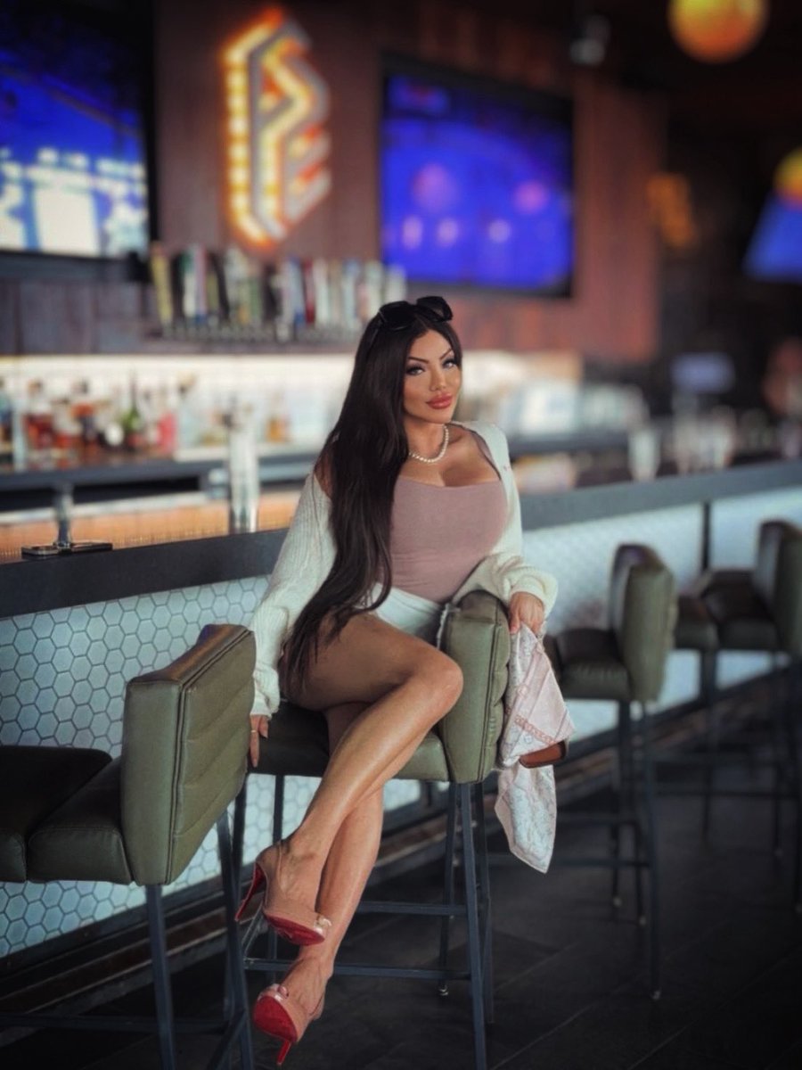 LittleLuLuX's tweet photo. She’s the type they like to flaunt and take to dinner 🧚🏽‍♀️ https://t.co/KHuCsij8Gw