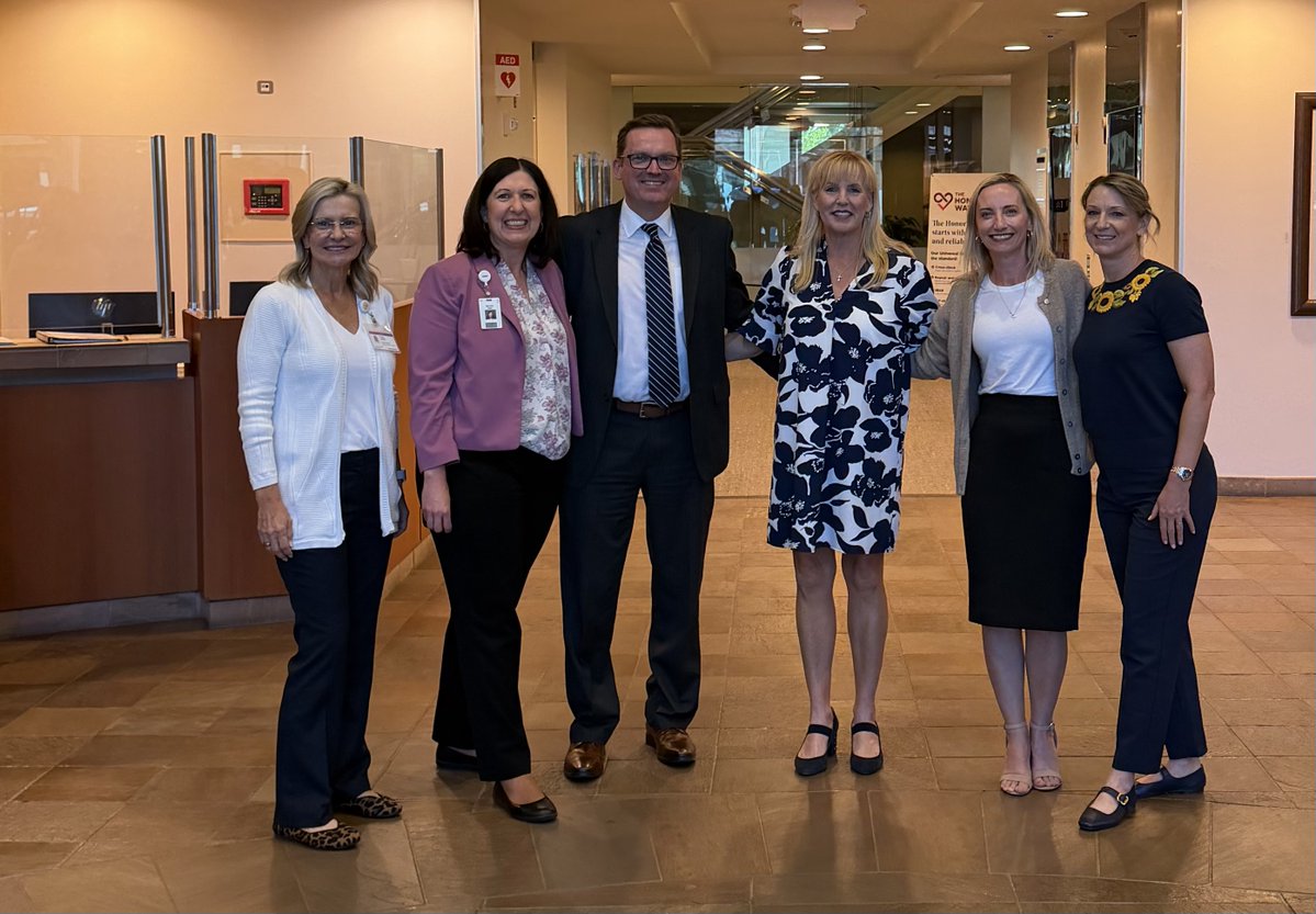 HealthSystemsAZ's tweet photo. Last week, we had the privilege of meeting with @HHSGov Regional Director @ErinTawney to talk about issues impacting hospitals and health systems ability to deliver care to Arizonans. Thank you for a great discussion around our shared goal of improving people's lives while simultaneously driving down costs by addressing chronic disease & creating better access to preventative healthcare.