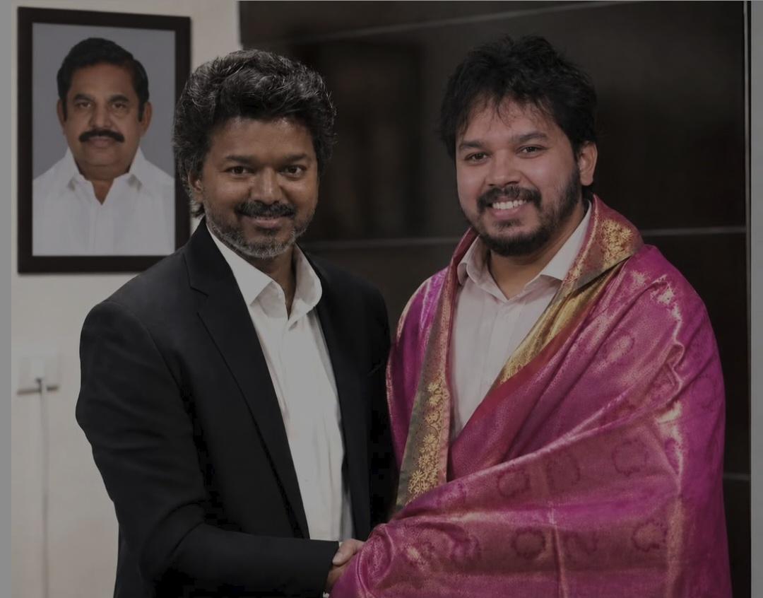 LokeshArjun96's tweet photo. Already paathachu... Paathu kai koduthachi na...
 Vishayam top secret 🤫 https://t.co/VIBf5Ubcec