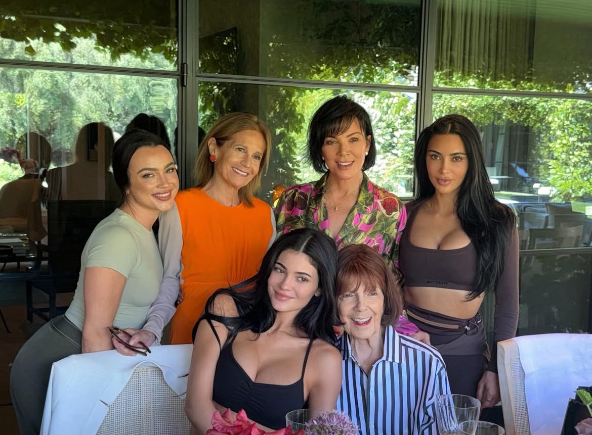 Khloé's girl tweet media