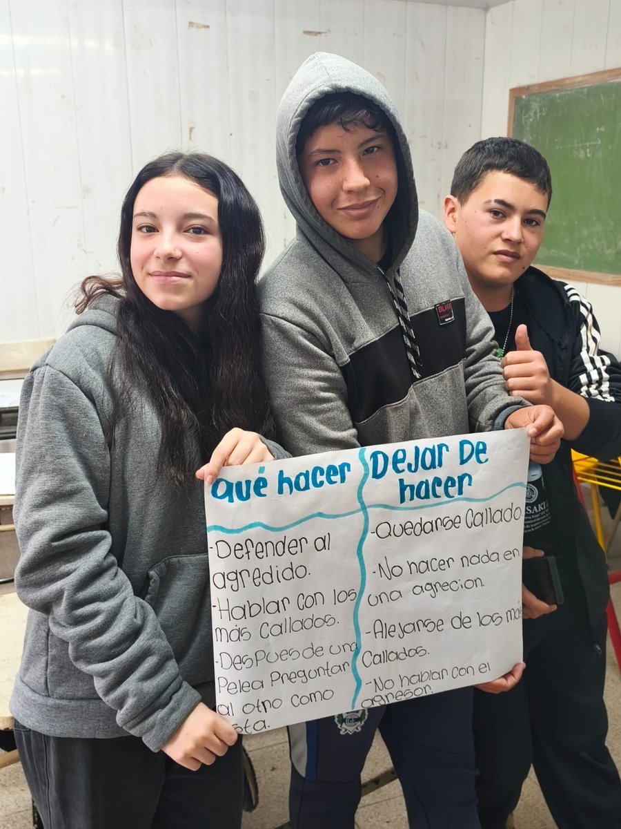 defensoriaPBA's tweet photo. ▶️ Realizamos el taller "Basta para mí, basta para todos. Hablemos de Hostigamiento", para estudiantes de 4° año de la escuela secundaria 73 de Abasto. https://t.co/wO2tHUIsNu