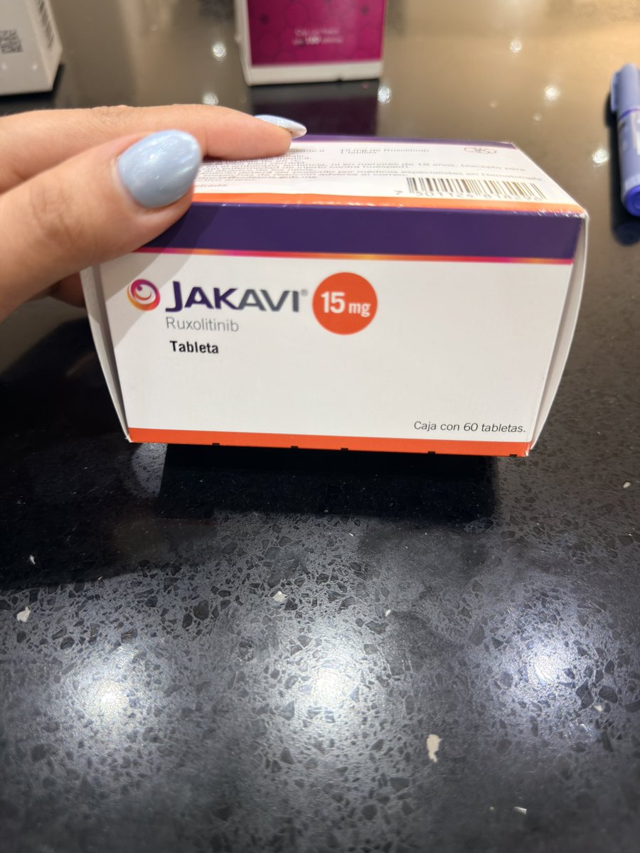 GonzalezMetz's tweet photo. Me ayudan a compartir por favor 🙏❤️

Estamos buscando a una persona que realmente necesite el medicamento Jakavi 15 mg.

Es un medicamento especializado para enfermedades graves de la sangre, lamentablemente mi abuelita sólo pudo tomar 9 tabletas del medicamento https://t.co/l4TBfBeB0X