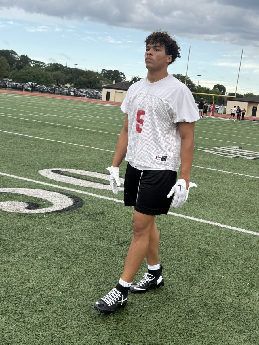 vypehouston's tweet photo. THE NATION’S BEST 🏈 

Tomball’s Ian Thomas is the No. 1 RB in the Nation for the Class of 2028.

He is the son of Texas A&amp;M legend Rodney Thomas.

#txhsfb @AggiesFootbaIl @THS__athletics @FootballTomball https://t.co/DBe9xrXEi6