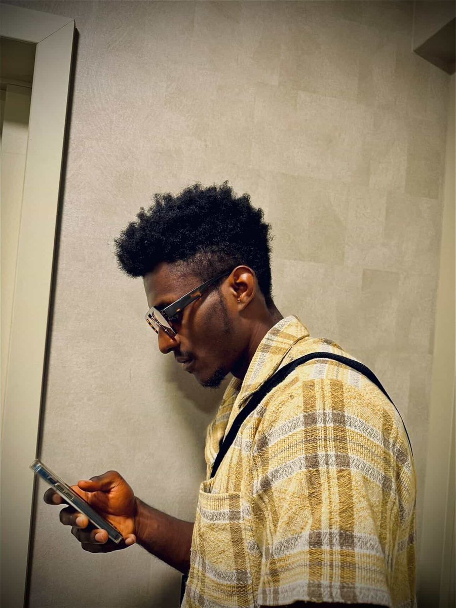 Gamyy98's tweet photo. Quand je me rends compte qu’on vient d’atteindre la barre des 60.000 streams @Spotify sur « L’Amour ne suffit pas »…

C’est mon deuxième son après « C’est fini » à plus de 60.000. Je suis extrêmement reconnaissant pour ce qui se passe. Merci à tous ceux qui monte dans le bateau. Merci à tous ceux qui sont là depuis et continuent de recommander ce que je propose. Merci à @krys_kofi 

La suite arrive, restez connectés.