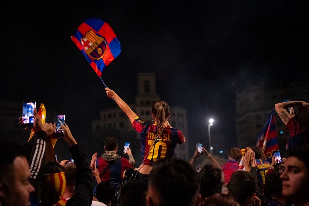 sozirv's tweet photo. Plaça Catalunya, 10/05/2026 https://t.co/1NmVmdQknh