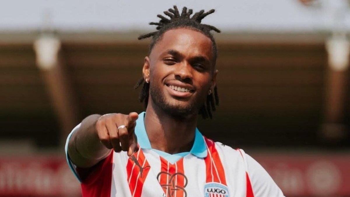 Víctor Orta ha preferido irse al filial del Betis a por un MC, antes que dar oportunidades a Maroto

Víctor Orta ha preferido irse al Lugo a por un MC, antes que dar oportunidades a Maroto

Repito: ha optado por 1RFEF, antes que probar a un tío que lleva mamando Anexos una década
