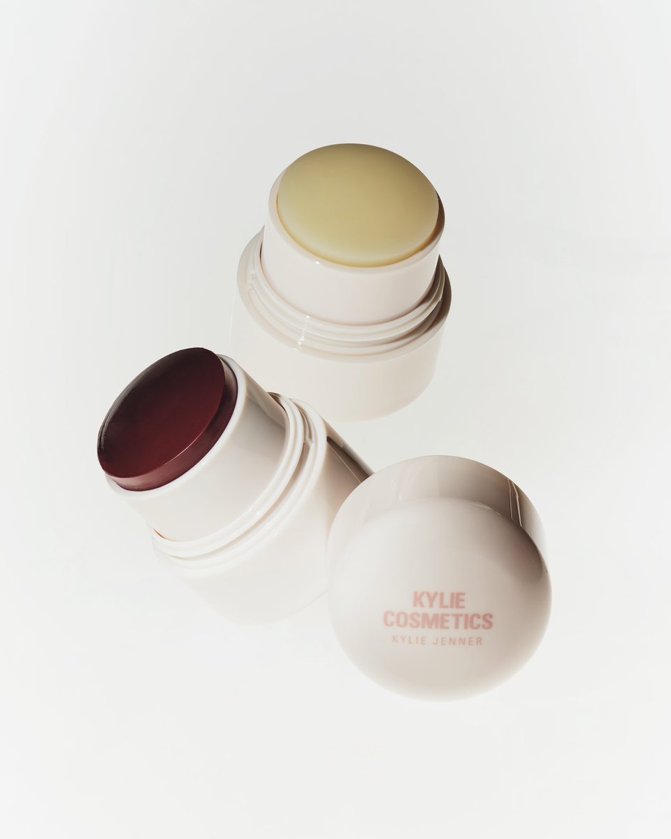 Kylie Cosmetics tweet media