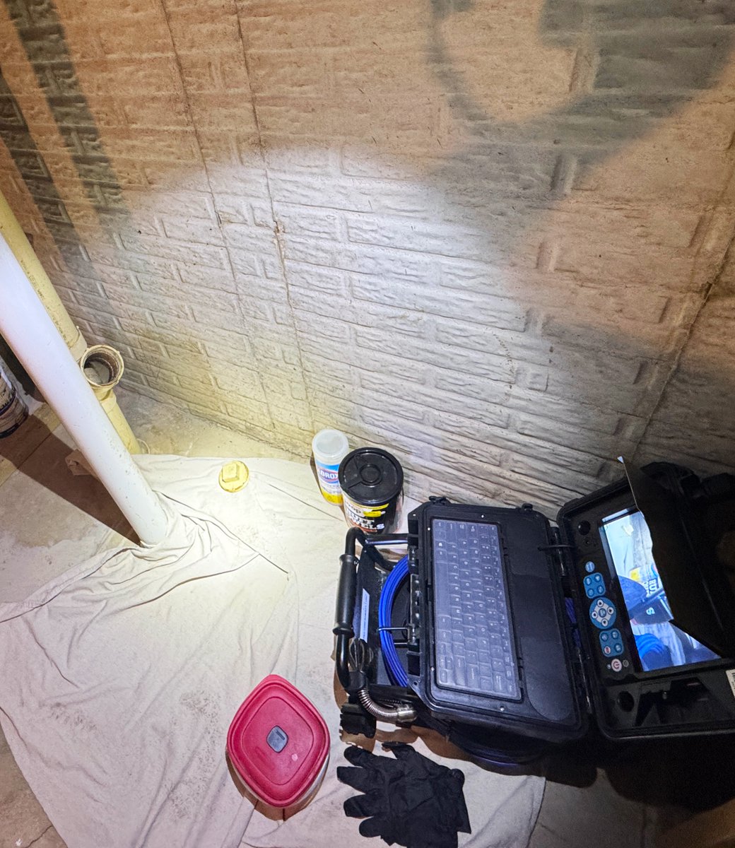 CNHInspections's tweet photo. 🌾 CNHInspections is in Shickley performing a home inspection &amp; a sewer scope inspection! 

👉 Thinking about buying or selling a home?
Schedule your inspection today at https://t.co/whRs9OCM7w

#CNHInspections #HomeInspection #RadonTesting #HomeInspector #VeteranOwned https://t.co/TYEepjvBwW
