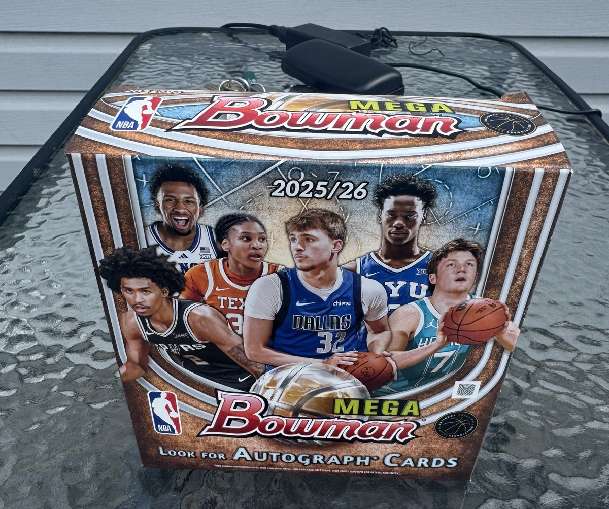 FaillaMike's tweet photo. Opened 2 Mega basketball boxes. 1 had nothing, other had these 4 @CardPurchaser https://t.co/6PIThuwOht