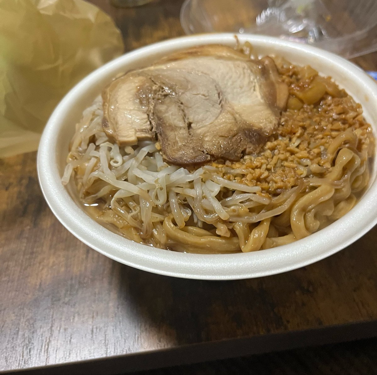 fuka_go's tweet photo. 50%増量🍜
食べ応えありまくりザウルス🦕 https://t.co/YWmdZIinAM