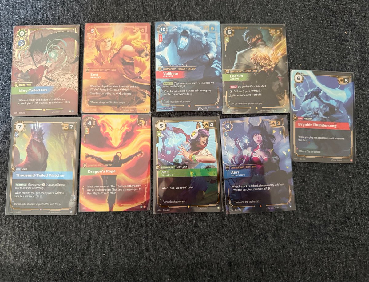 Roman_Valkyrie's tweet photo. Pulling the OVN Ahri was the highlight of the boxes. Pretty much 8 boxes and only 1 OVN does feel pretty bad though https://t.co/cVek8bf8FP