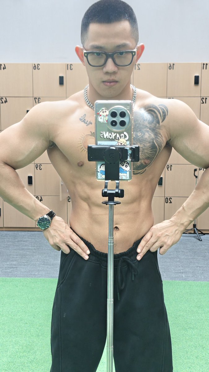 ASTRONGMAN tweet media