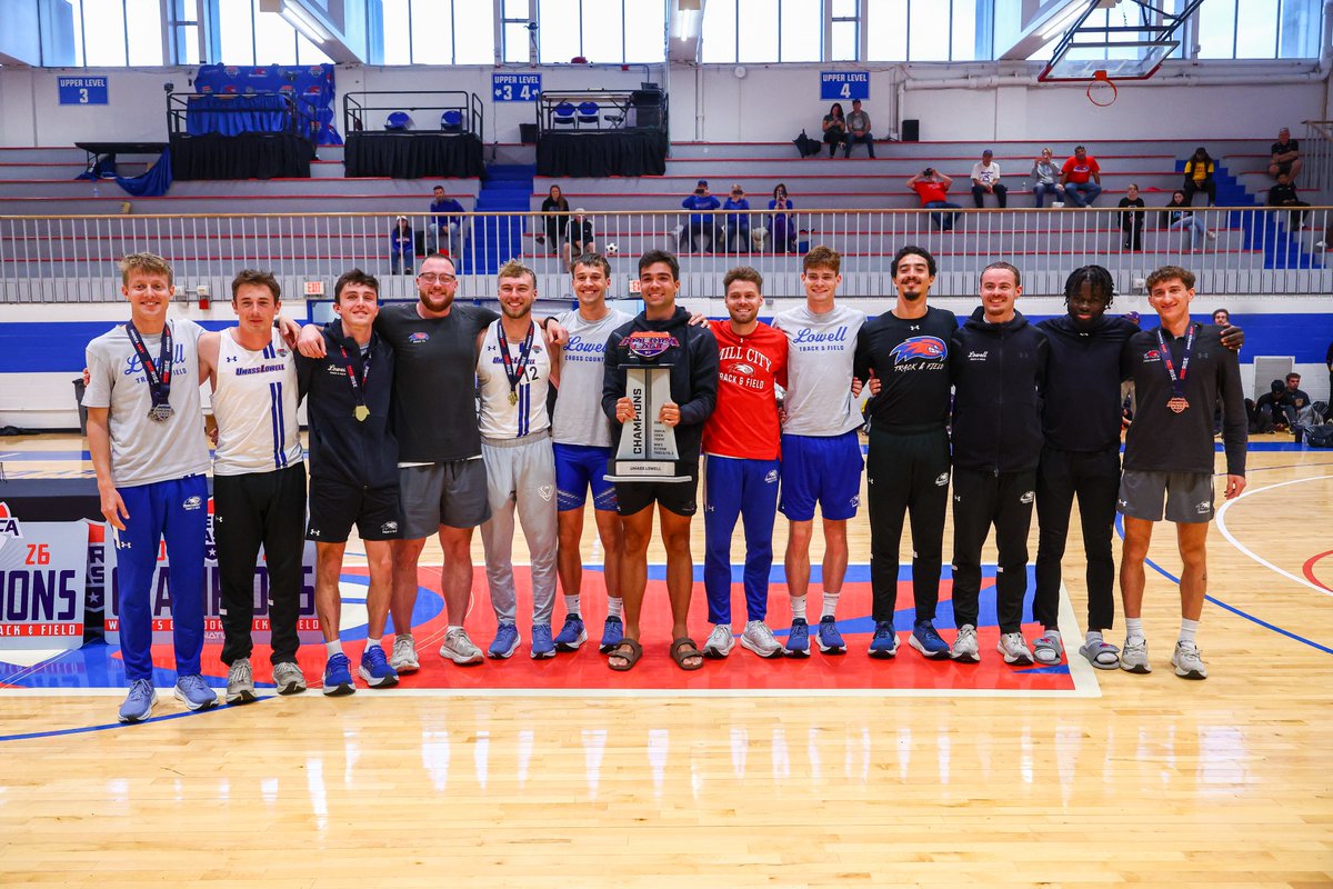 RiverHawkXCTF's tweet photo. Monday feels better as champions 💍

#UnitedInBlue | #AETF | #AEChamps https://t.co/D45r7cu5NC