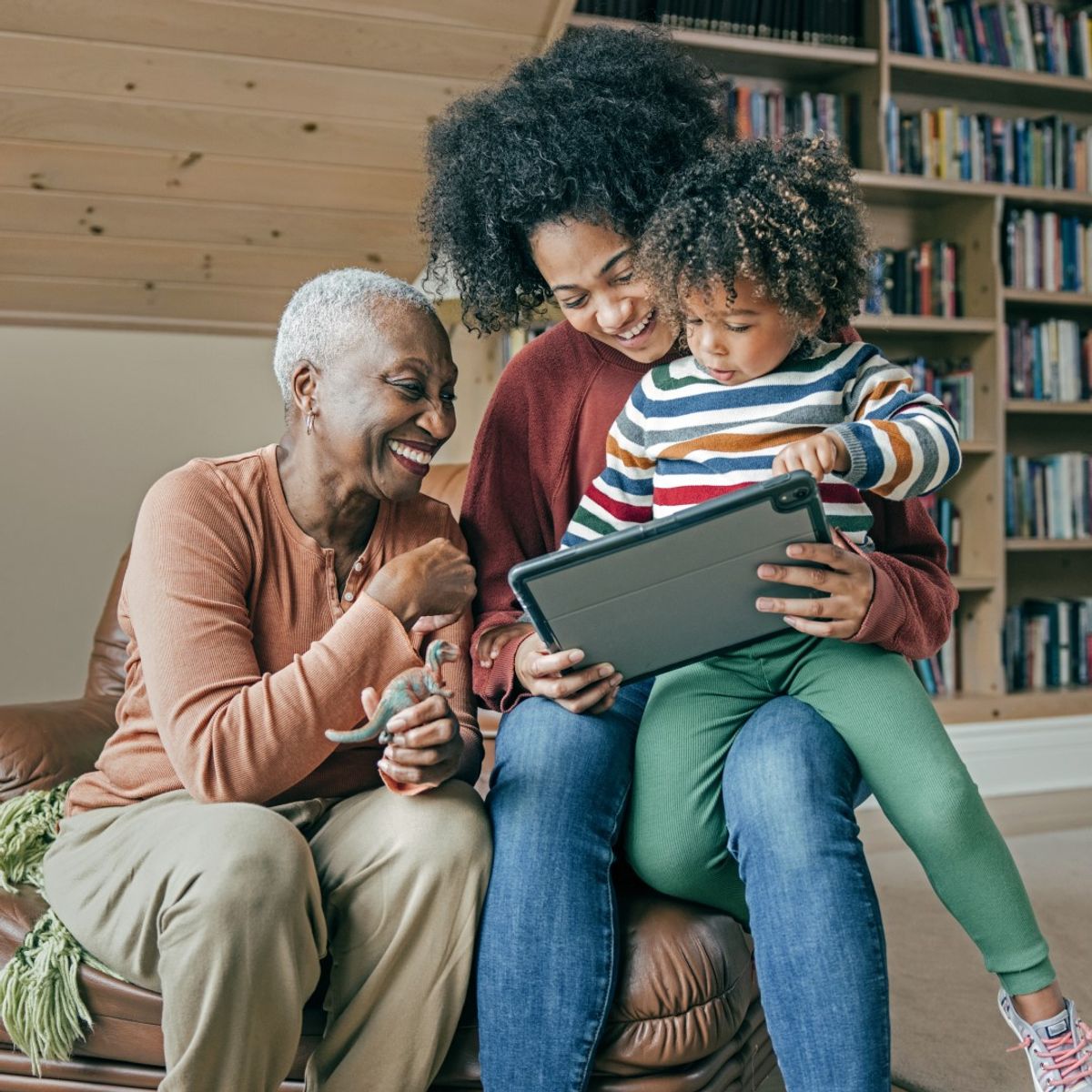 SParlierMS's tweet photo. Earn up to 4.04% Annual Percentage Yield with Morgan Stanley's Preferred Certificate of Deposit (CD) for eligible brokerage account holders. This competitive, limited-time offer is available until June 9, 2026. https://t.co/qpXHjjoh7p https://t.co/wYJX6j43FV