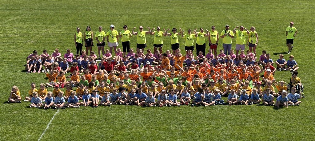 BulldogsPHS's tweet photo. It was a beautiful day for Elementary Play Day last Friday! Thanks again to the PTO for providing t-shirts for all students and staff at Play Day. It is always a great event and a fun day for all! https://t.co/W3qeqiQKVP