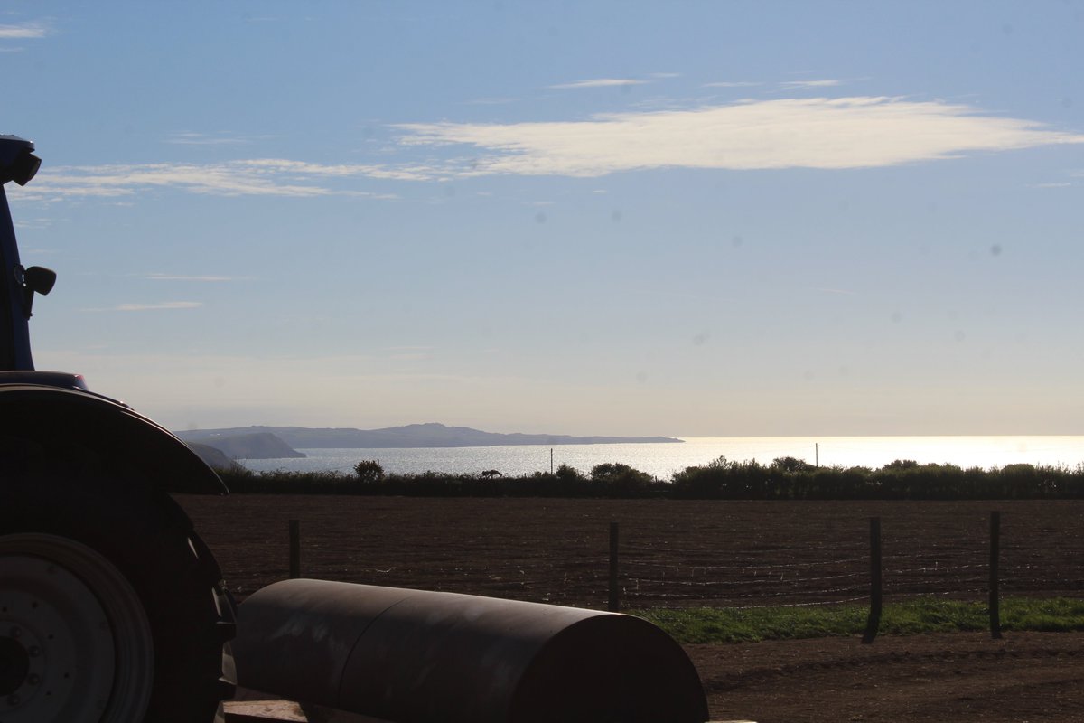 emlynevan's tweet photo. Herbal grass ley sown and rolled in . . drier now than when it was in the bag ! ☀️☀️🏴🏴
Yng ngogoniant #BaeAbergwaun Glorious #FishguardBay https://t.co/AfW9FTCJ9z