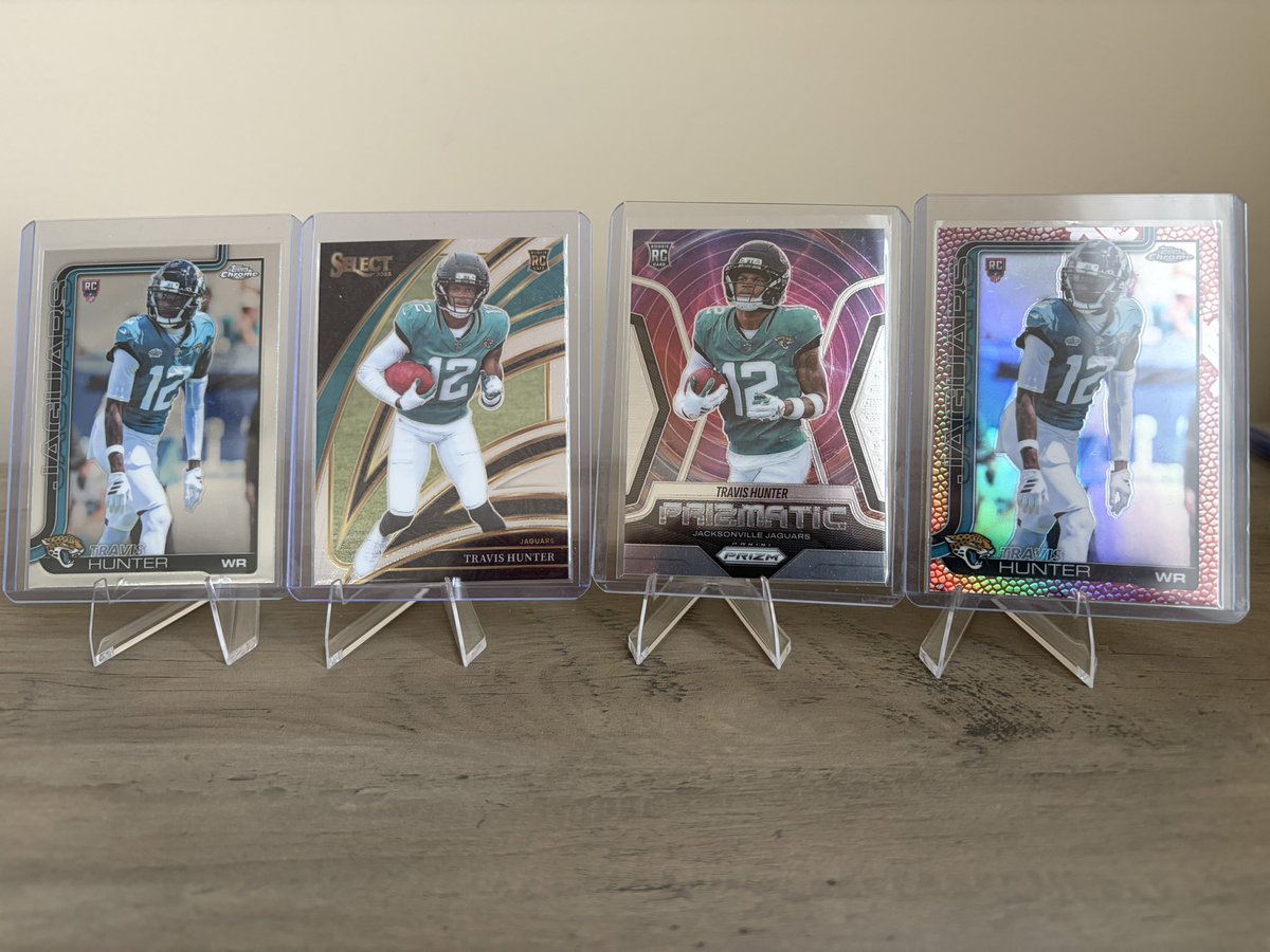 FandPCards's tweet photo. Rookie WR Lots

(6) Luther Burden - $10

(4) Travis Hunter - $12
(Pigskin Refractor)

(7) Emeka Egbuka - $10

(3) Matthew Golden - $5

$3 Shipping - Retweets appreciated https://t.co/xj41tZt8jl