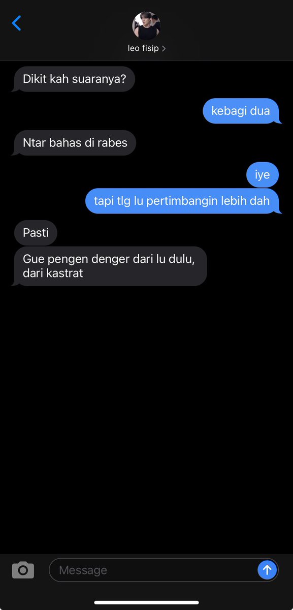 bakuIsvt's tweet photo. obrolan tengah malem kabem (leo) n kadep kastrat nya yg bucin itu (hanif) https://t.co/fl52CFwDs1