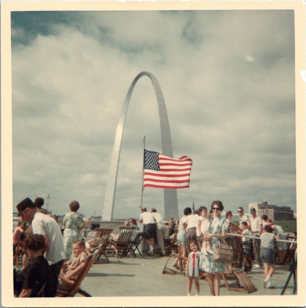 Gateway Arch tweet media