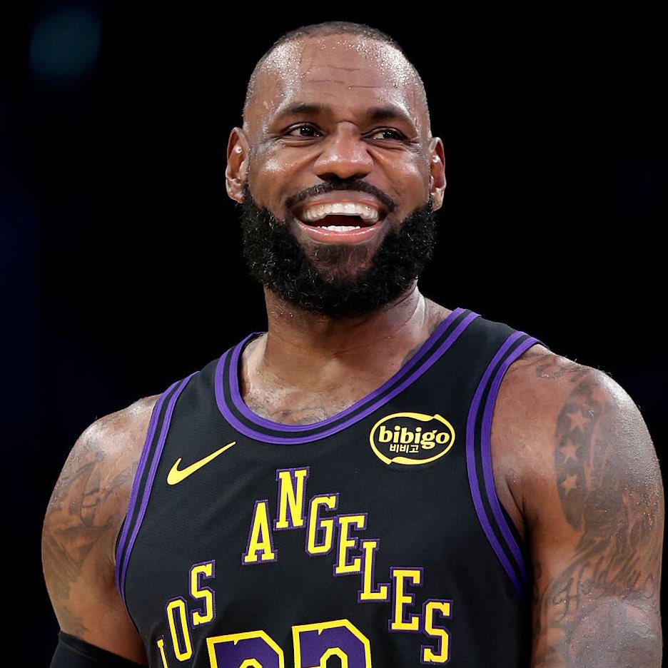 LakeShowYo tweet media