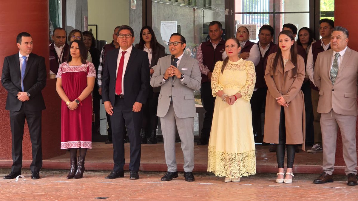 SEMSyS_SEPH's tweet photo. Esta mañana se llevó a cabo el #LunesCívico, dirigido por el Bachillerato Estado Hidalgo, un espacio que nos permite honrar a nuestros símbolos patrios y fortalecer los valores cívicos que nos unen como sociedad.

https://t.co/Llg7YEY1zV https://t.co/mrterDlRnb