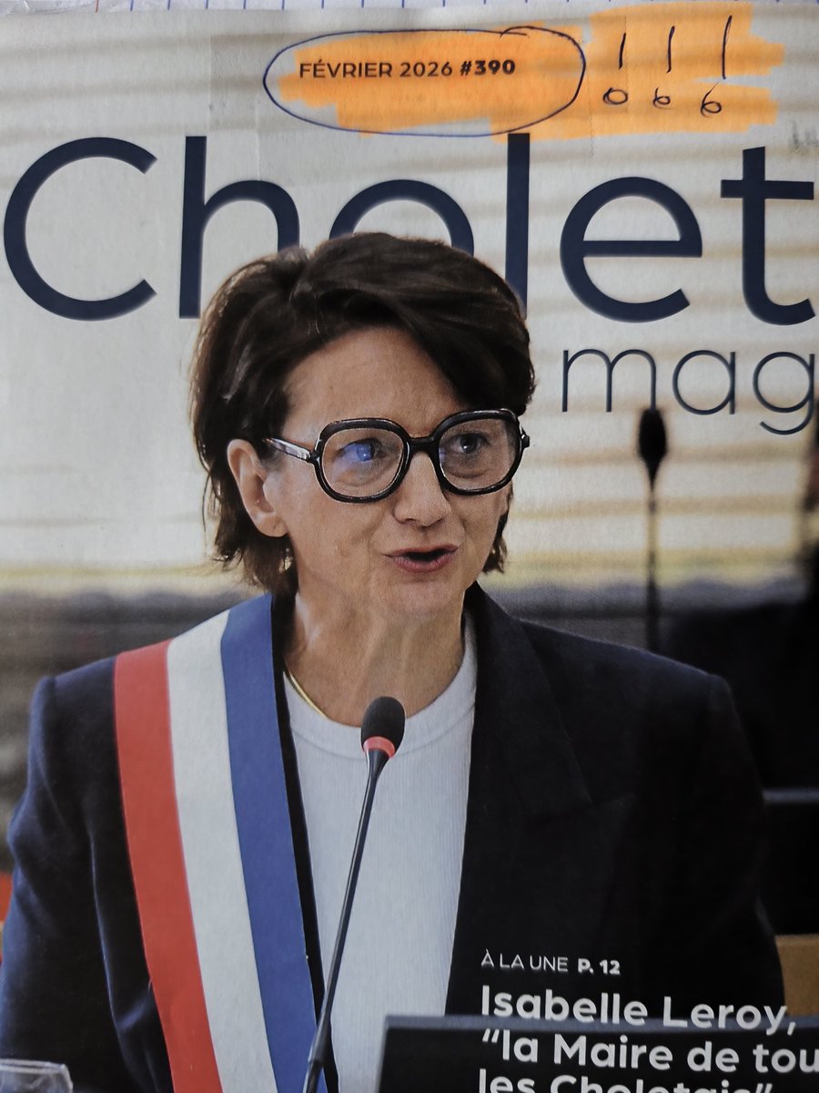 laroulotte49's tweet photo. #DirectCM
La proposition de Mr Barré sur la formation des élus pour la relecture des documents, adresse  une baffe magistrale à #MissLiposuccion qui a laissé passer la coquille sur le #CholetMag de mai 2026 en affichant sur la Une →Février 2026←😂😂😂
#cholet https://t.co/hgqNosq0rq