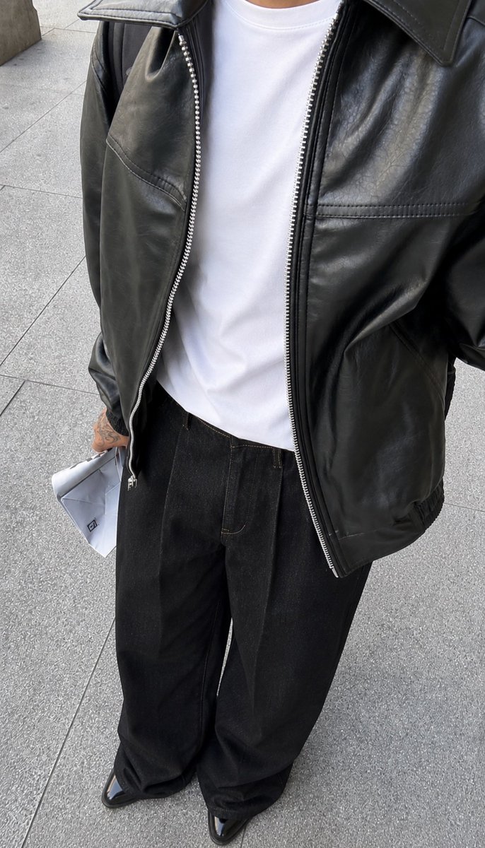 RICHBOYDLL's tweet photo. Eu quando faço um outfit frank ocean tyler the creator futiles devices https://t.co/9af7IU2eXO