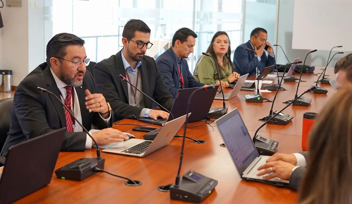 Comisión del Derecho al Trabajo y Seguridad Social tweet media