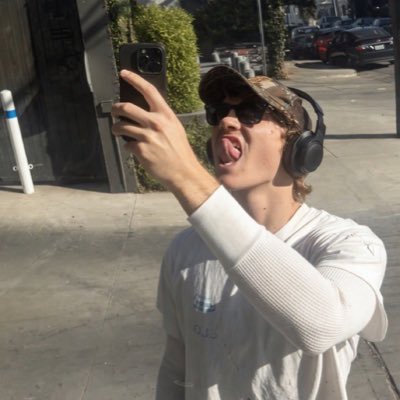 𑣲ari tweet media