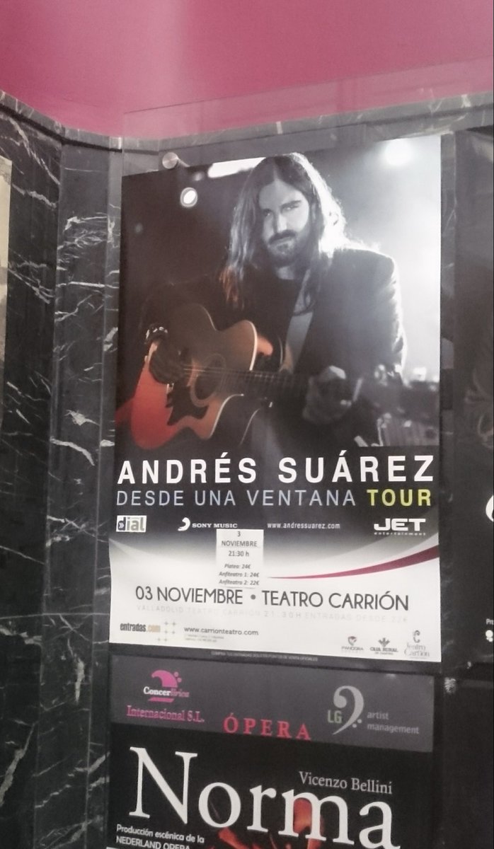 MonicArias_'s tweet photo. @andressuareztwi está en CDMX y de repente en mi mente otra vez es 2017 y quiero convencer a @Bere06Alvarado de ir a buscarlo en las calles de Valladolid 🥹. https://t.co/ooXMSYvauq