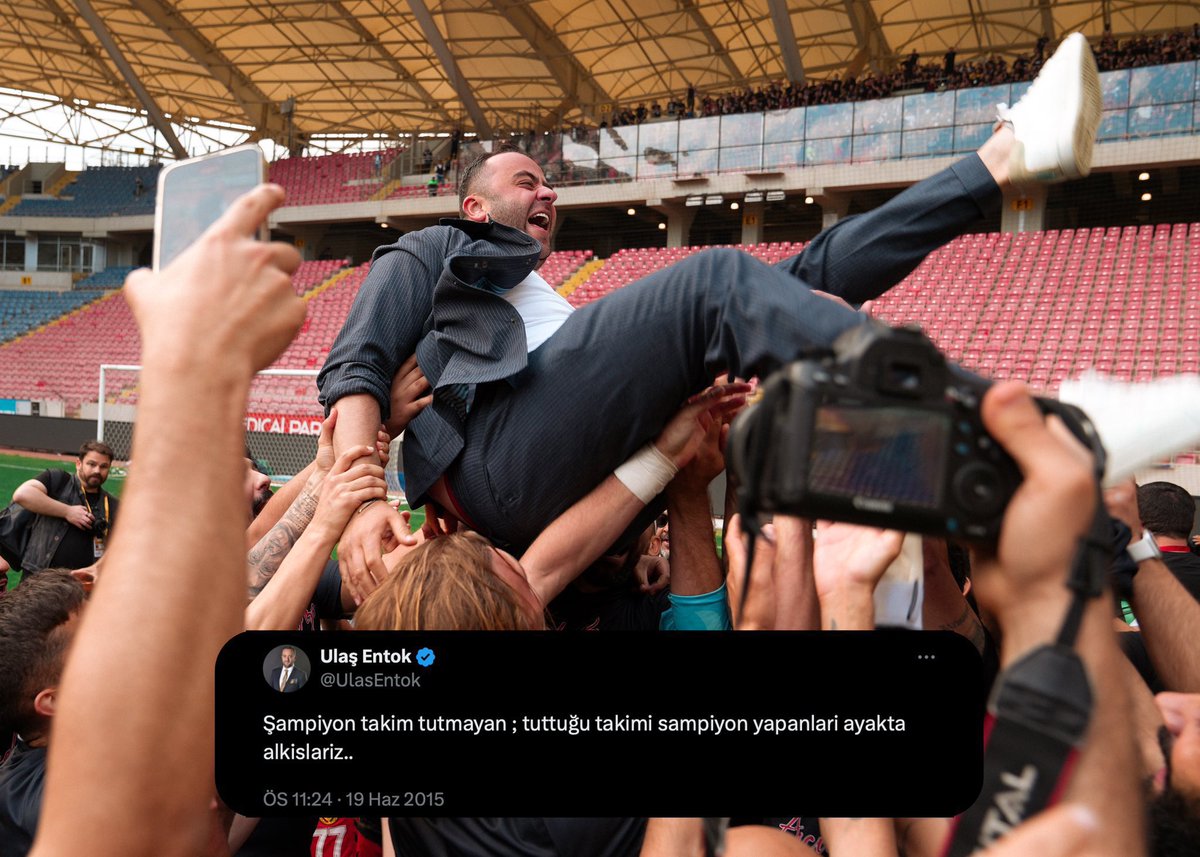 𝐒𝐢𝐘𝐀𝐇 𝐊𝐈𝐑𝐌𝐈𝐙𝐈 tweet media