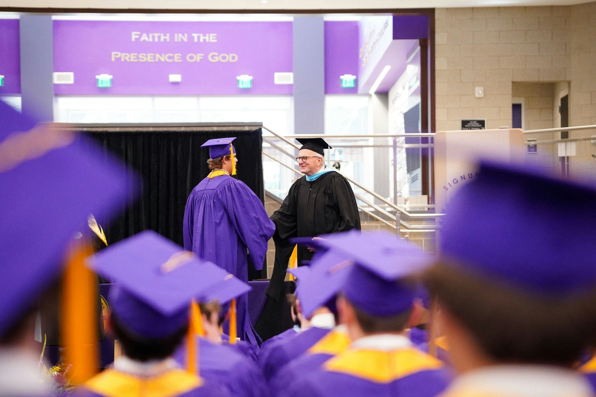CBHSMemphis's tweet photo. The Class of 2026 just crossed the stage, and we're still taking it all in. Time stands still for no one, but these photos are forever. See more on Facebook. https://t.co/hjHtGUFM7z