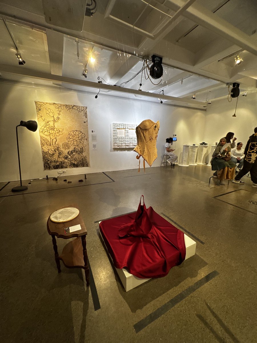 elchanchoon's tweet photo. OCADs gradex, realized two things: 
1. My husband only understands science 
2. I am too old for OCAD and I’m so okay with that https://t.co/NRmAlOmCVW