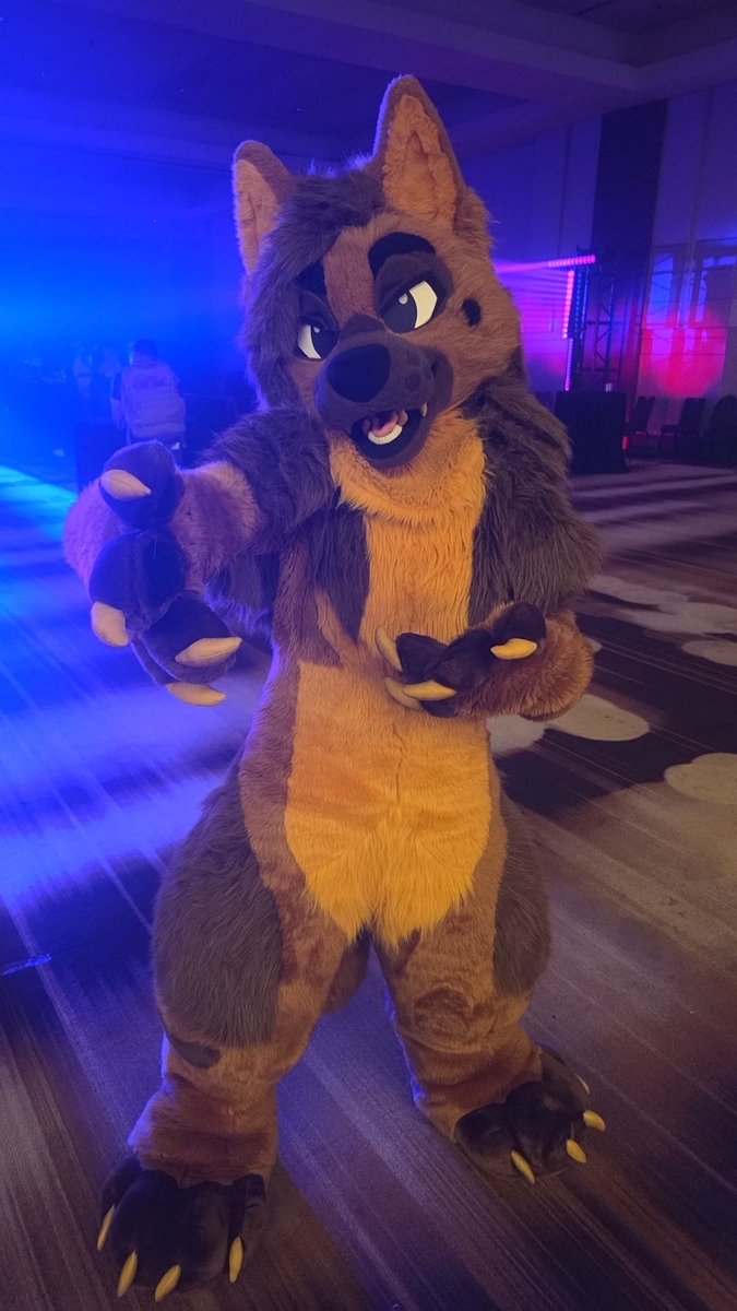 DOG BOY 🐾 🔜 FWA ARTIST ALLEY tweet media