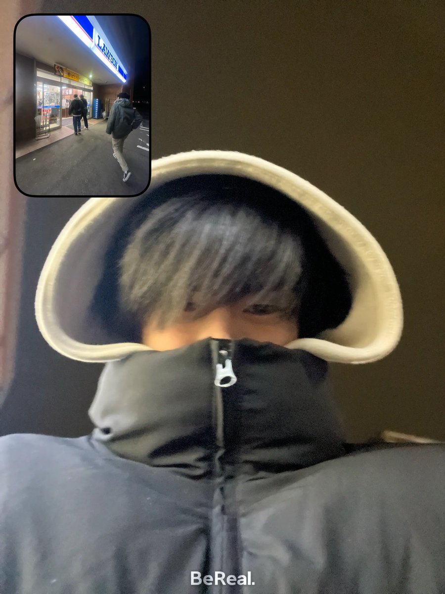 ある tweet media