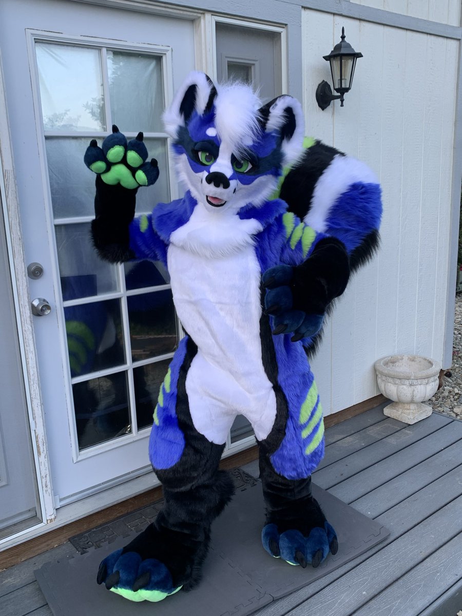 WUHD Fursuits tweet media