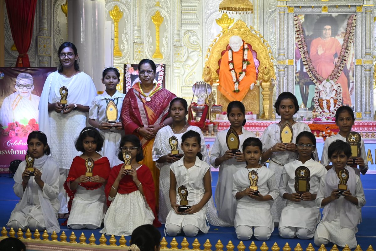 sathyasaiodisha's tweet photo. Loving Sairam..
With the blessings of Swami, Easwaramma Day was celebrated with great devotion and spiritual fervour on 06.05.2026 at Sai Janani, by Bhubaneswar Sai District. The programme witnessed participation of nearly 600 devotees.
#easwarammaday 
#Bhubaneswar 
-Media Team https://t.co/ViDdCx0VV8