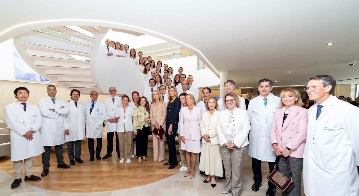 CirujanoOral's tweet photo. 🔺Madrid homenajea al doctor Publio Cordón con la apertura de un nuevo hospital con su nombre, vía @ConSalud_es
🔻https://t.co/KcHcnjAe3s #MaxiloMPCH👈 https://t.co/YSbvf4JqZE