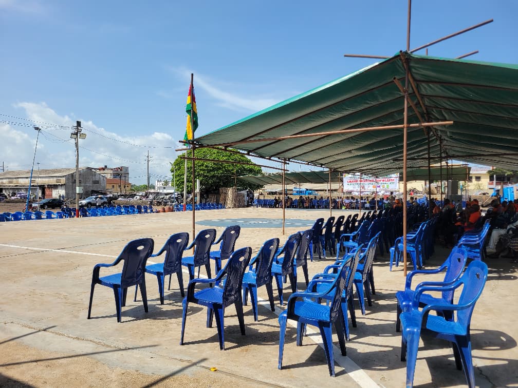 Koda_kosha's tweet photo. L’échec du #Meeting de ce samedi est un message clair : le "tout politique" ne fait plus recette. Les #Togolais attendent des solutions, pas des slogans usés jusqu'à la corde😂😂.
#Togo #Tgtwittos https://t.co/hHU8viON85