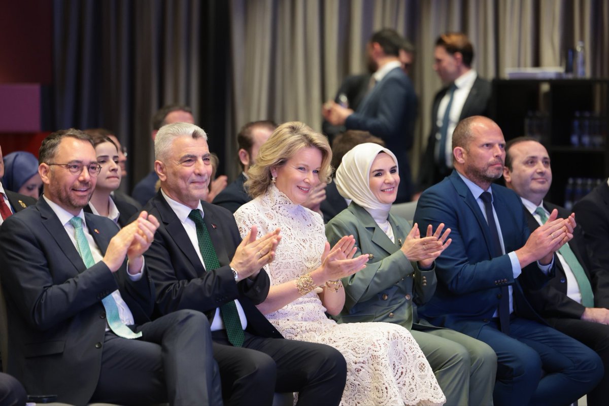 Mahinur Özdemir Göktaş tweet media