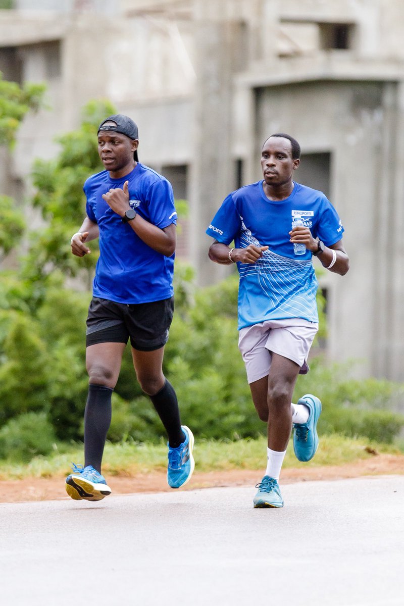 GlenNimukunda's tweet photo. TEAM MATOOKE (KAMPALA- ENTEBBE)
May Edition✅

@mutungomadbus 
@surehikers2022 
@teammatooke 

The gentlemen in the 2nd Frame, when you meet them on the road, don’t get tempted to chase them🤣 https://t.co/gCN1CkTF9S