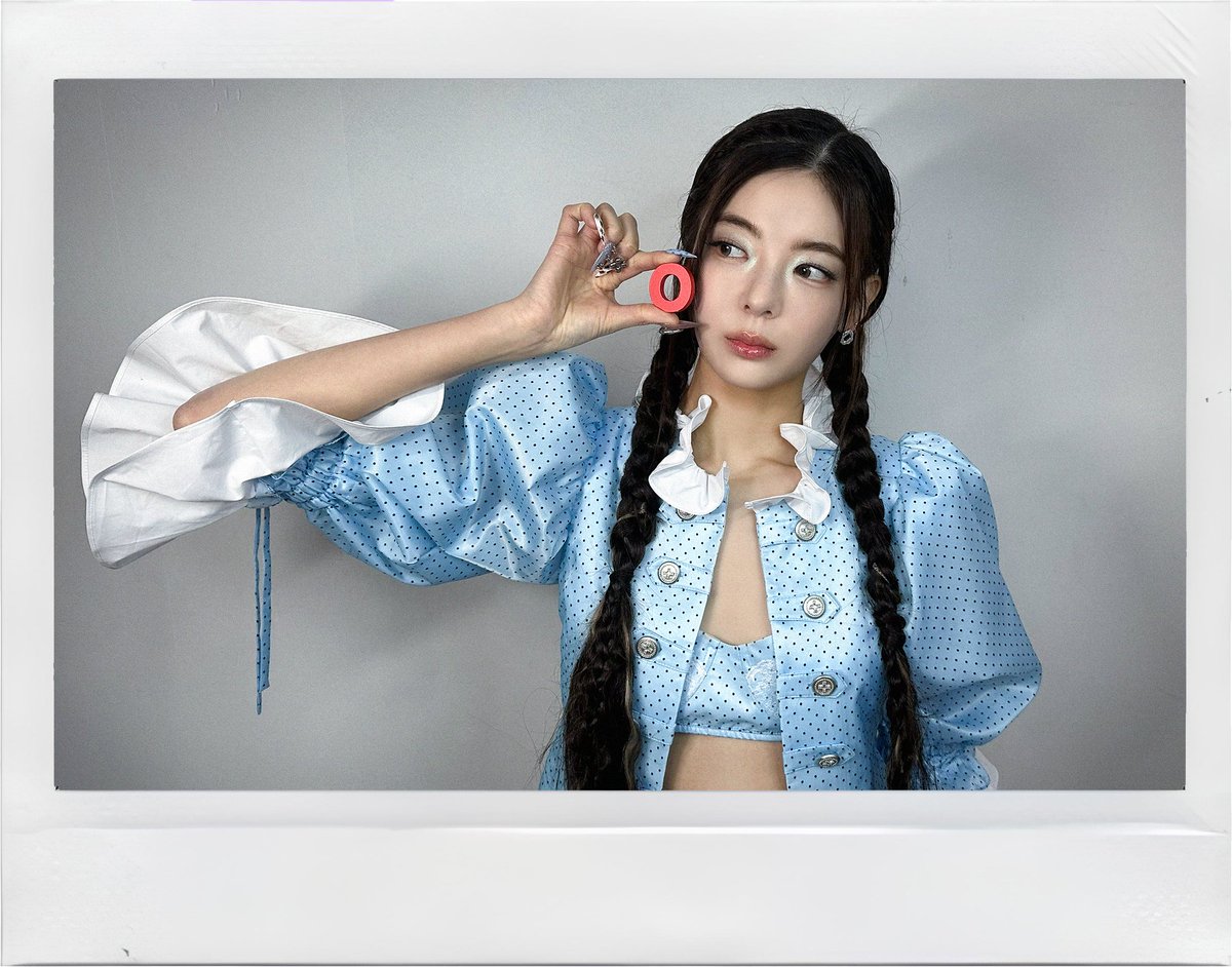 aseret_2003's tweet photo. #ITZY_FindYourMotto https://t.co/AoB4WHYLyJ