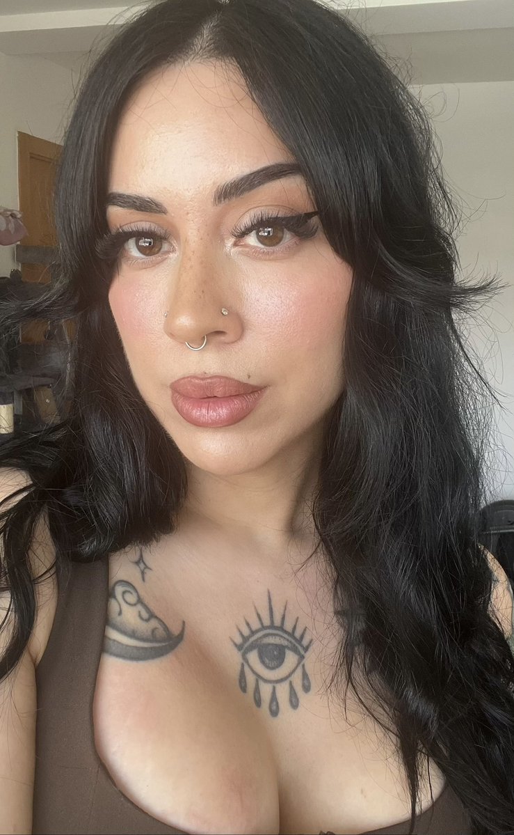 𝑇𝑎𝑛𝑖𝑎♡ tweet media