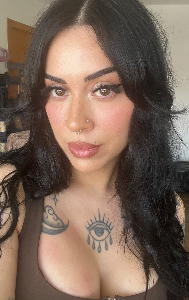 𝑇𝑎𝑛𝑖𝑎♡ tweet media